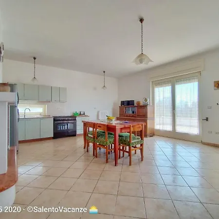 Ferienhaus Indipendente A 300 Mt Dal Mare Capilungo